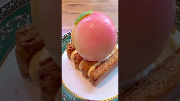 【丸ごとスイーツ】高田馬場 リスカフェ期間限定 桃のミルフィーユ #桃スイーツ #まるごと桃 #桃のミルフィーユ #高田馬場カフェ #高田馬場グルメ #shorts