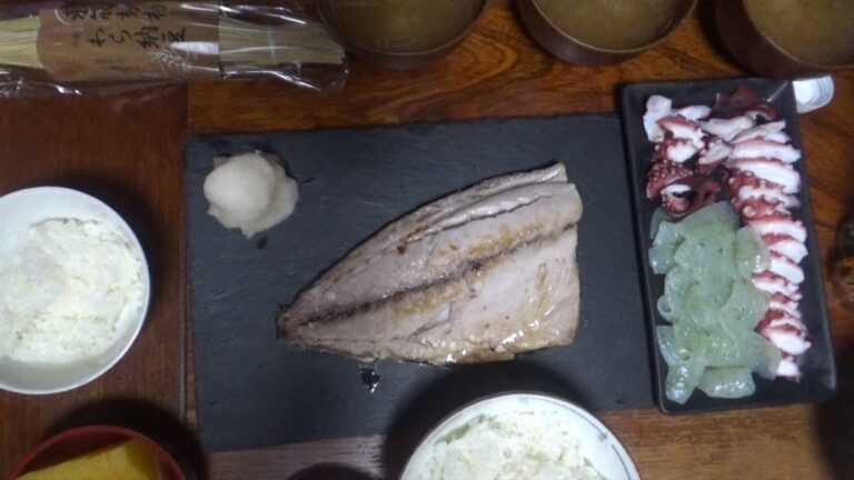 ツバスの塩焼きもわら納豆も大人気な晩ごはん☆