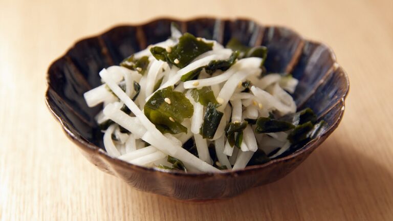 【大根ナムル】わかめの水戻し不要で超簡単！無限ナムルの作り方！