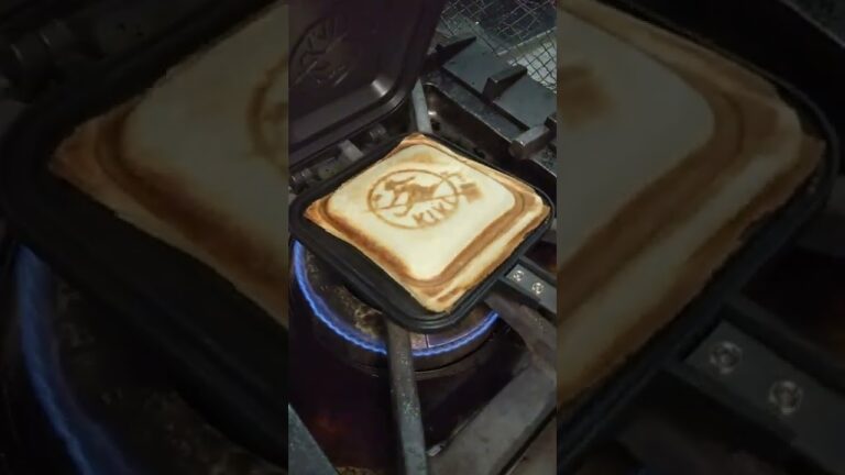 ホットサンド 魔女の宅急便