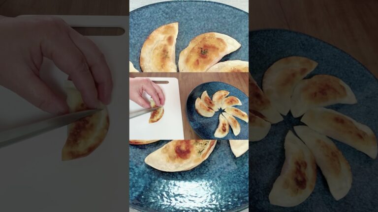 ポークビッツとチーズを挟んだ簡単餃子の皮レシピ／カリカリ焼いて美味しい♡