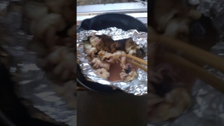 イカゲソにをバター醤油で味付けしてホイル焼き