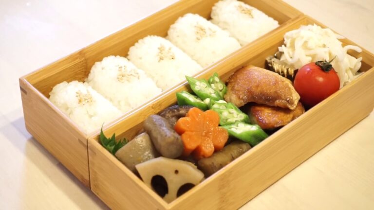筑前煮弁当  |  Boiled chikuzen (chicken, carrot, shitake) stew bento