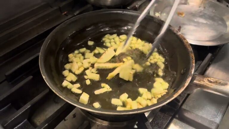 【筍と桜エビのペペロンチーノ】#渡邉明 #パスタ #料理 #italy #cooking #簡単イタリアン #たけのこ#おうちごはん