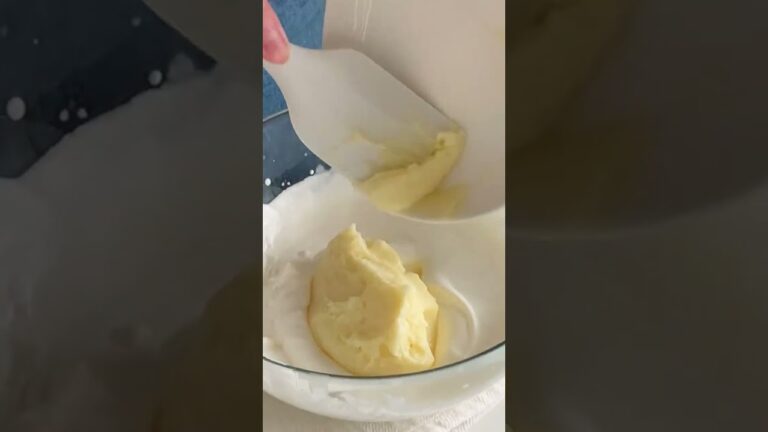 苺のレアチーズケーキタルト作り方🍓すごく簡単！冷やすだけ！#おすすめ#リクエスト#スイーツ#カフェ#スイーツレシピ#お菓子#お菓子作り#クッキング#cooking#スイーツ男子#レシピ#Short