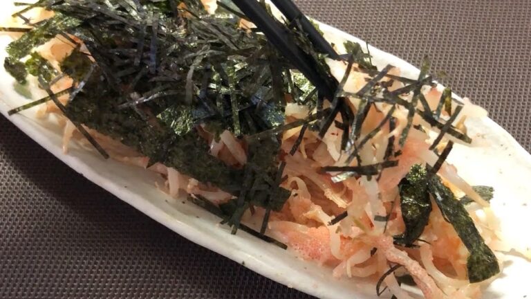 【夜ごはん】あと一品はもやし明太マヨネーズ！さらに美味しくなるコツは…真っ黒なアレ！？【簡単レシピ】