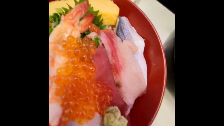 JR八王子駅から数分の回転寿司「みさき」でちらし寿司ランチ😋
