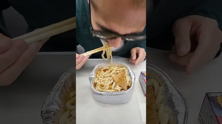 激辛　鍋焼　きつね　うどん　卵とじ