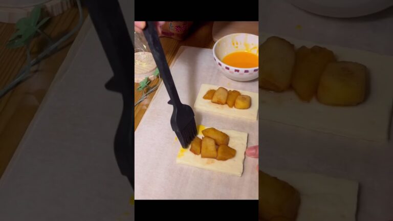 余った冷凍パイシートで簡単！！アップルパイ作ってみた🍎/ How to make Apple pie #shorts