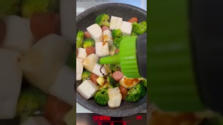 はんぺんとウィンナーとブロッコリーのバター醬油炒め【簡単おつまみ】 #shorts