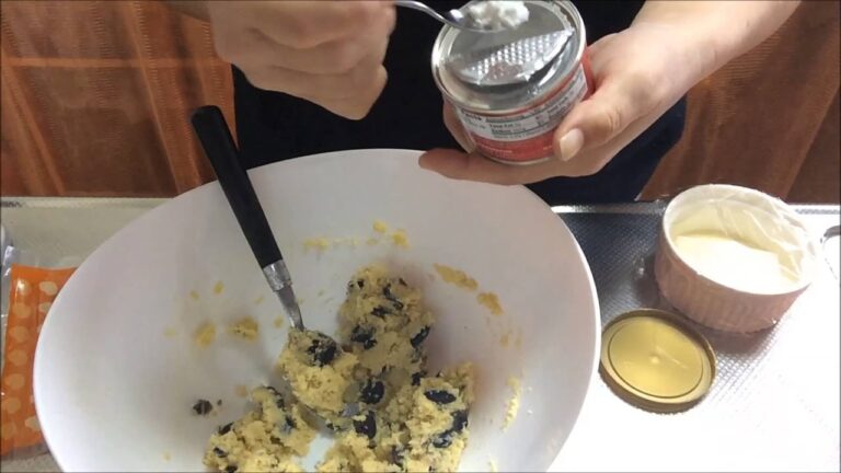 残ったお餅レシピ　残ったお餅と黒豆でポンデケージョ