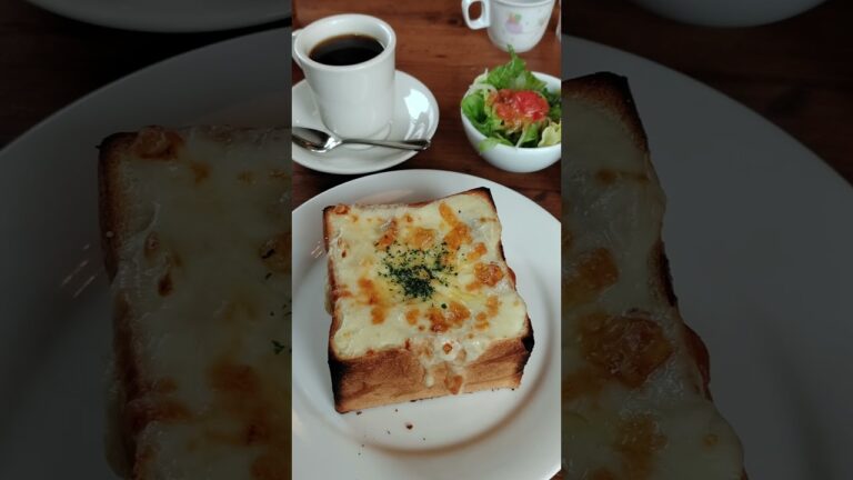〘飯テロ〙ホワイトソースの海に溺れろ！グラタントースト😆#shorts