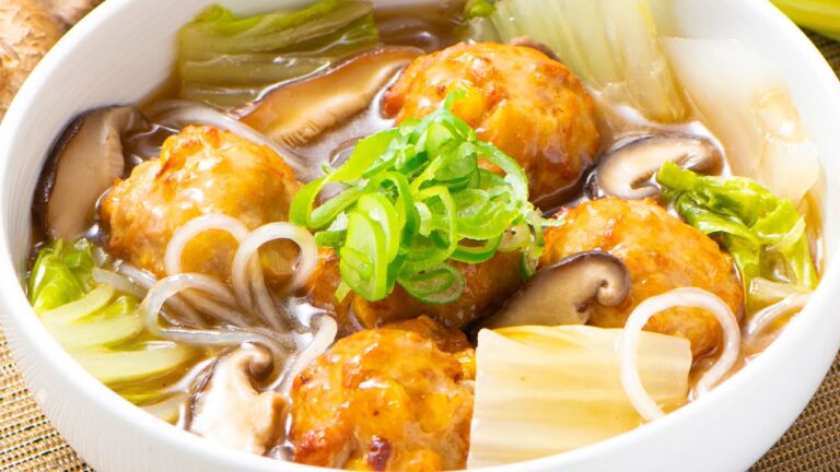 【一期一会を楽しもう！旬をすぐに】5つの肉団子がどんぶらこーん コーン入り肉団子の春雨煮込み