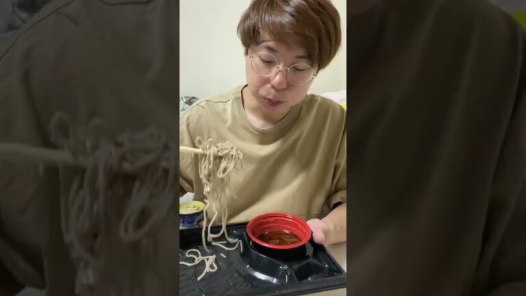 ざるそばで晩酌する30代フリーター男＃shorts