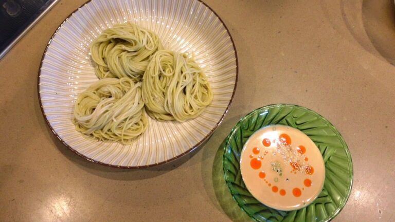 明日葉そうめんとゴマ坦々つゆ