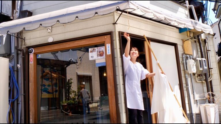 「お父さんの手作り弁当」から始まった5坪の小さな満席店！ワンオペ女将の忙しい一日に密着