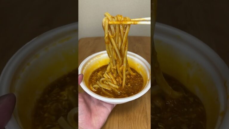 丸亀製麺のトマたまカレーうどんめっちゃ美味かった