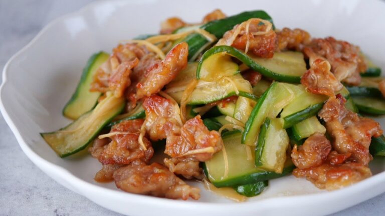 【シャキシャキ歯ごたえ♡胡瓜と豚肉の甘酢炒め】「おかずにぴったり♪」炒めて美味しい胡瓜の食べ方がこれ。「まるめし」 | Pork and Cucumbers  teriyaki sauce