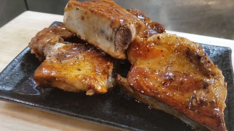 ロース肉じゃ物足りないのでスペアリブで生姜焼き作ってみた