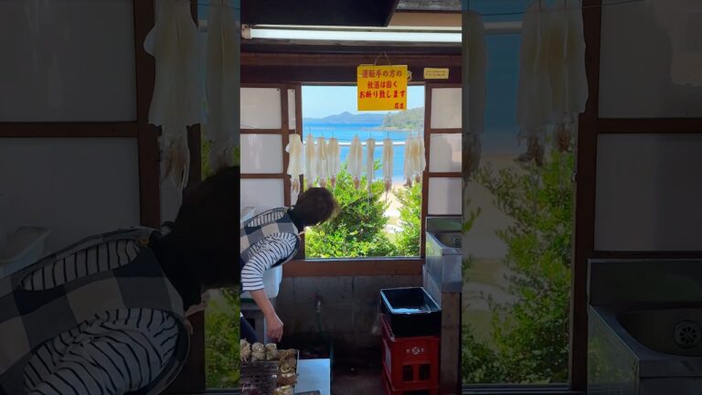 オーシャンビューで食べるサザエのつぼ焼き屋台