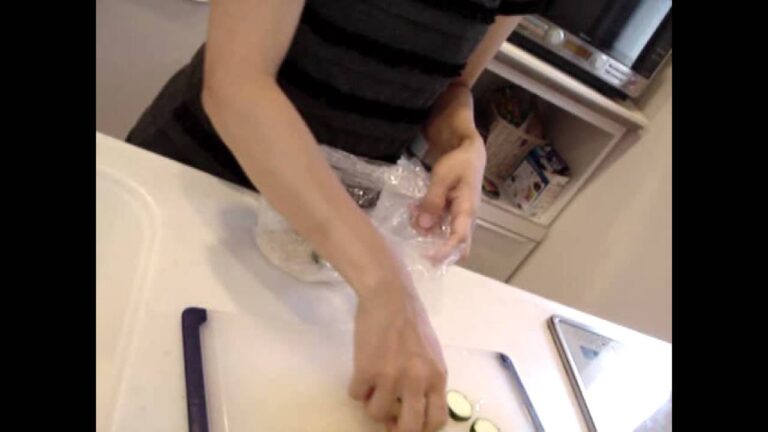 【ズッキーニ レシピ】クックパッドで人気 ズッキーニのチーズパン粉焼き【レシピ王】How to make Cheese grilling of zucchini! recipe!