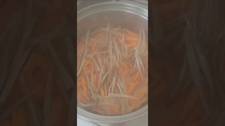 調味料は塩だけ！旨み、甘い、優しい味『重ね煮』