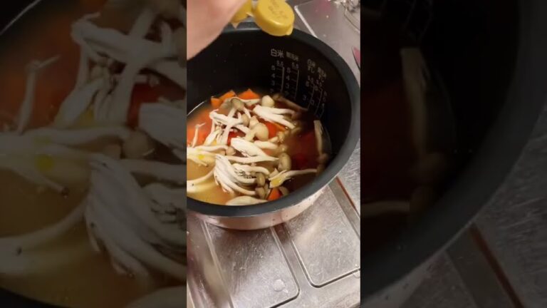 焼肉のタレでつくるジャンクな炊き込みご飯　#shorts #dinner #料理動画 #おうちごはん