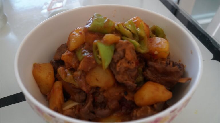 中華風　鶏肉の肉じゃが　旨辛　大盘鸡