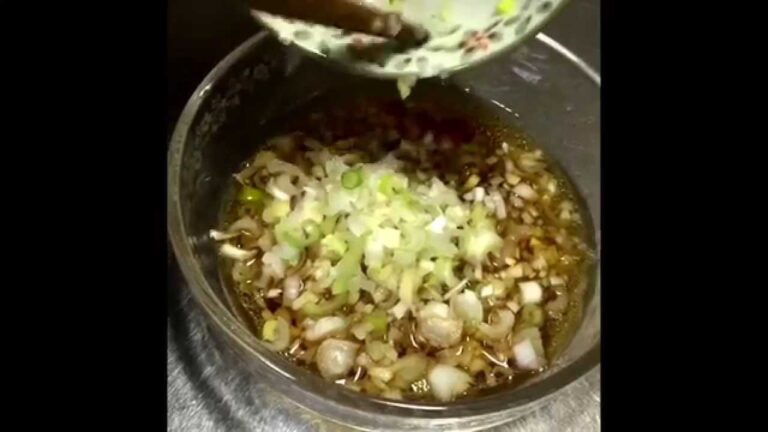 蒸し鶏のネギ生姜ソース 簡単レシピ