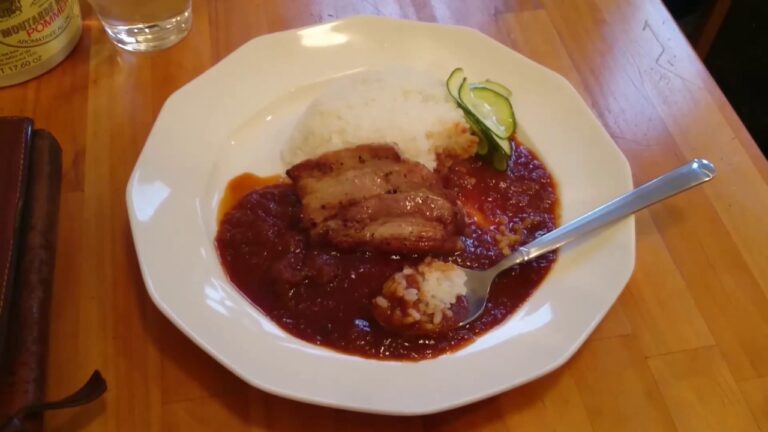 ボーノ♪イタリア人 気分で食べる 豚バラトマトカレー