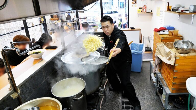 １６歳から料理の道へ。開店前から大行列→４２０人が殺到する家系ラーメン屋丨Tokyo Ramen Food