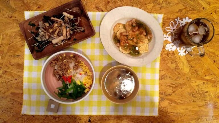 Chicken Soboro Rice Bowl 鶏そぼろご飯 【TODAY's TABLE】 Mar 6, 2014