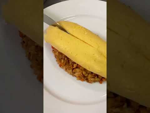 100日後に完璧なふわふわオムライスを作るお兄さん【26日目】 #omelet #shorts