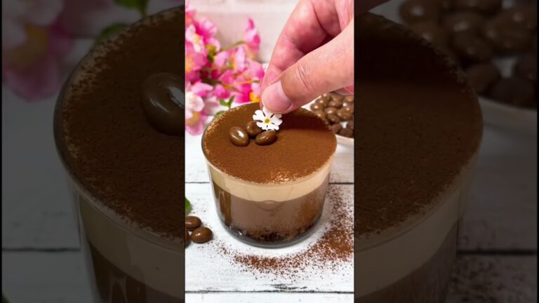 コーヒーが好きな方のためのチョコムースです♪なめらかで美味しいですよ。