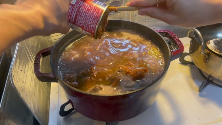 『ストウブ鍋』　ビーフシチュー　作り方　（ストウブか圧力鍋で作れる方法）