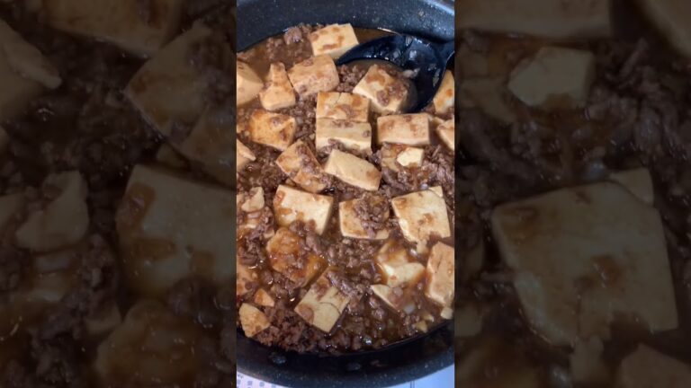 【中華レシピ】麻婆豆腐丼🥣#shorts#中華料理#丼レシピ#作り方 #料理 #レシピ #自炊 #おうちごはん #一人暮らし #ひとり暮らし #mukbang #モッパン