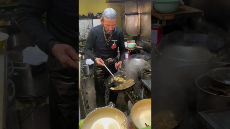 日本チャンピオンのカレーチャーハン　チャンピオン飯店 #shorts #名古屋グルメ #カレーチャーハン