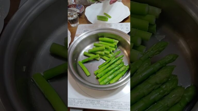 アスパラガスの茹で方　色よく手早く美味しく茹でる　アスパラガスを美しく盛り付ける方法　#エミチャンクッキング　#アスパラガス