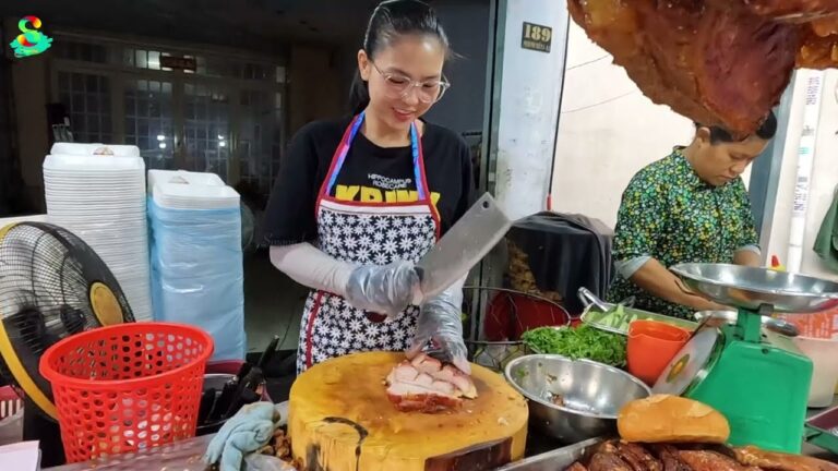 🟢Sạp heo quay da giòn ngon nhất Sài gòn bán ổ bánh mì chỉ 15k