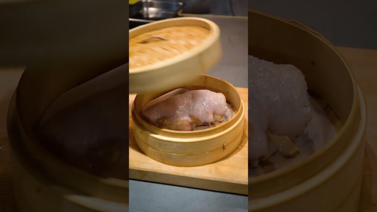 せいろでネギ塩ダレがけ蒸し鶏を作ってみました！#せいろ #せいろ蒸し #料理動画 #鶏肉レシピ #鶏肉 #料理 #蒸し鶏