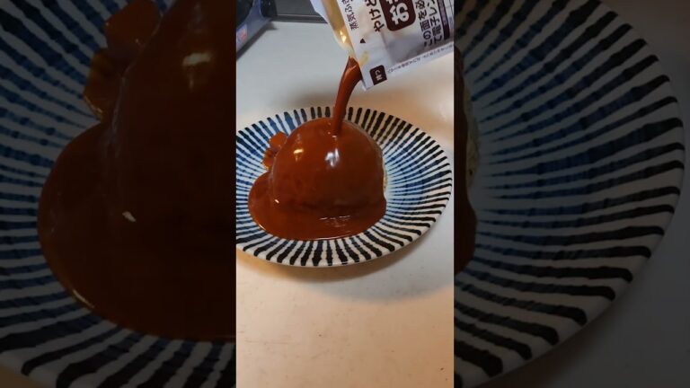 ついにチャーハンにカレーかけちゃった人