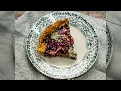 ゴルゴンゾーラ・ドルチェと炒めた紫キャベツのキッシュ - 簡単にできるジャンピエロ・クラヴェーロのレシピです。