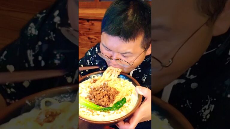 料理人の自分飯なんてこんなもの『濃厚豆乳坦々麺』