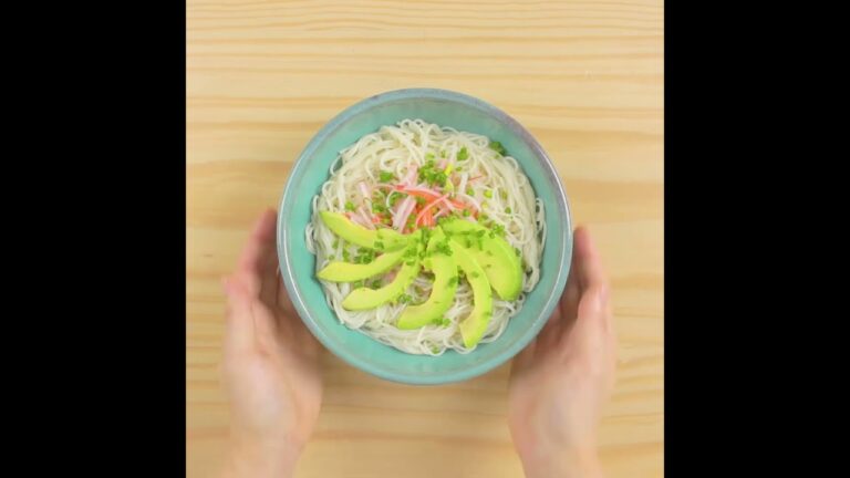 ごまマヨで濃厚な麺だし 洋風 アボカドとカニカマのっけ素麺 #cooking #簡単レシピ #そうめん