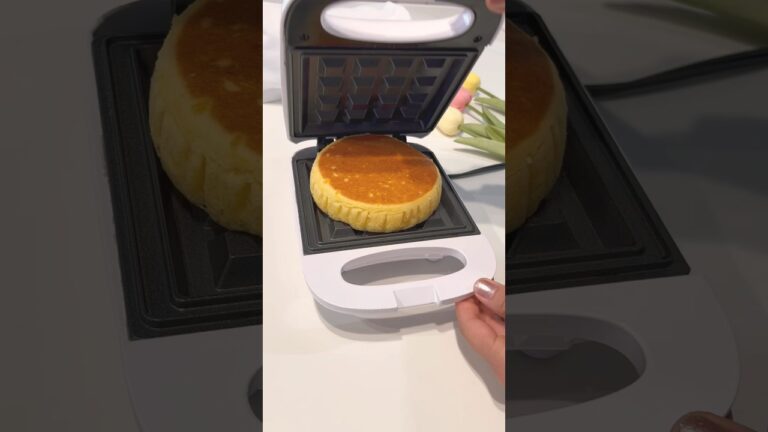 【おうちカフェ】ファミマのスイートポテト蒸しパンをワッフルメーカーでプレスしてみた編🍠🤍