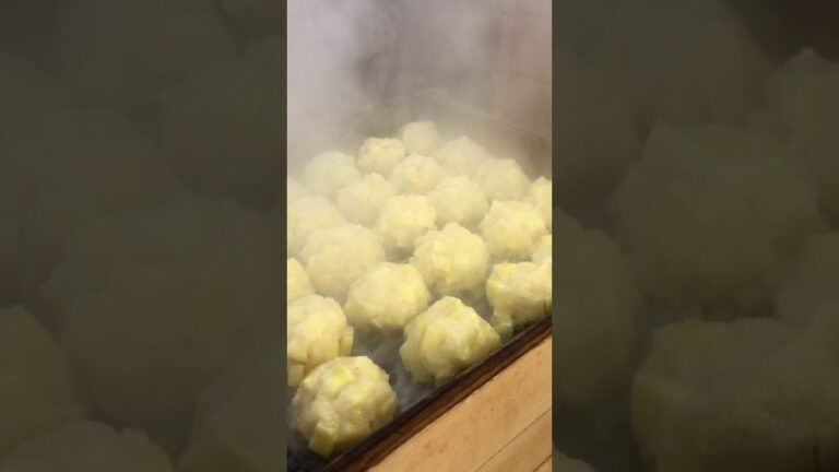 鬼まんじゅう蒸し中