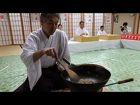 福願い炒り豆づくり 旭川の北海道護国神社