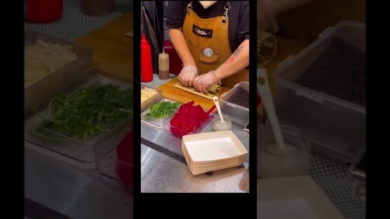 韓国の夜市で必ず食べるべきサムギョプサルキンパ