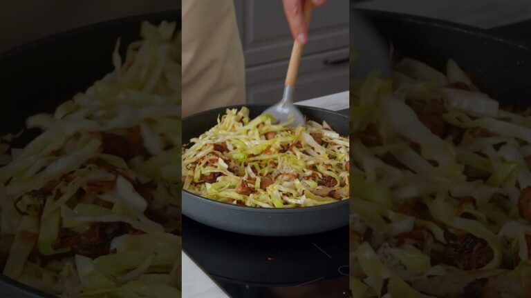 German Pumpkin Spaetzle With Cabbage & Sausage 🎃🥬🍝🍁 #shorts #food #germancuisine #pumpkin #spaetzle