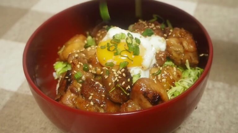【照り焼きチキン丼】温玉のせ ~Japanese teriyakiー~